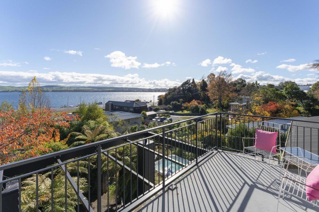 Bayview Lake Taupo Ngoại thất bức ảnh
