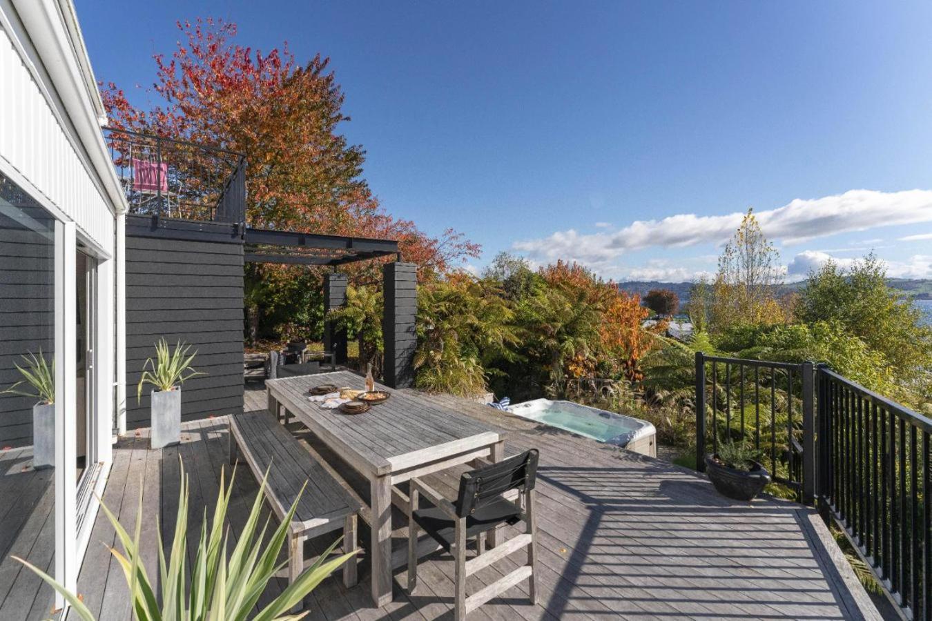 Bayview Lake Taupo Ngoại thất bức ảnh