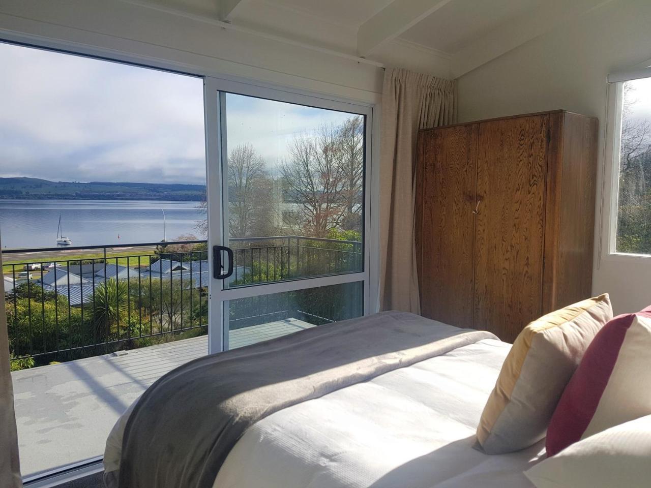 Bayview Lake Taupo Ngoại thất bức ảnh