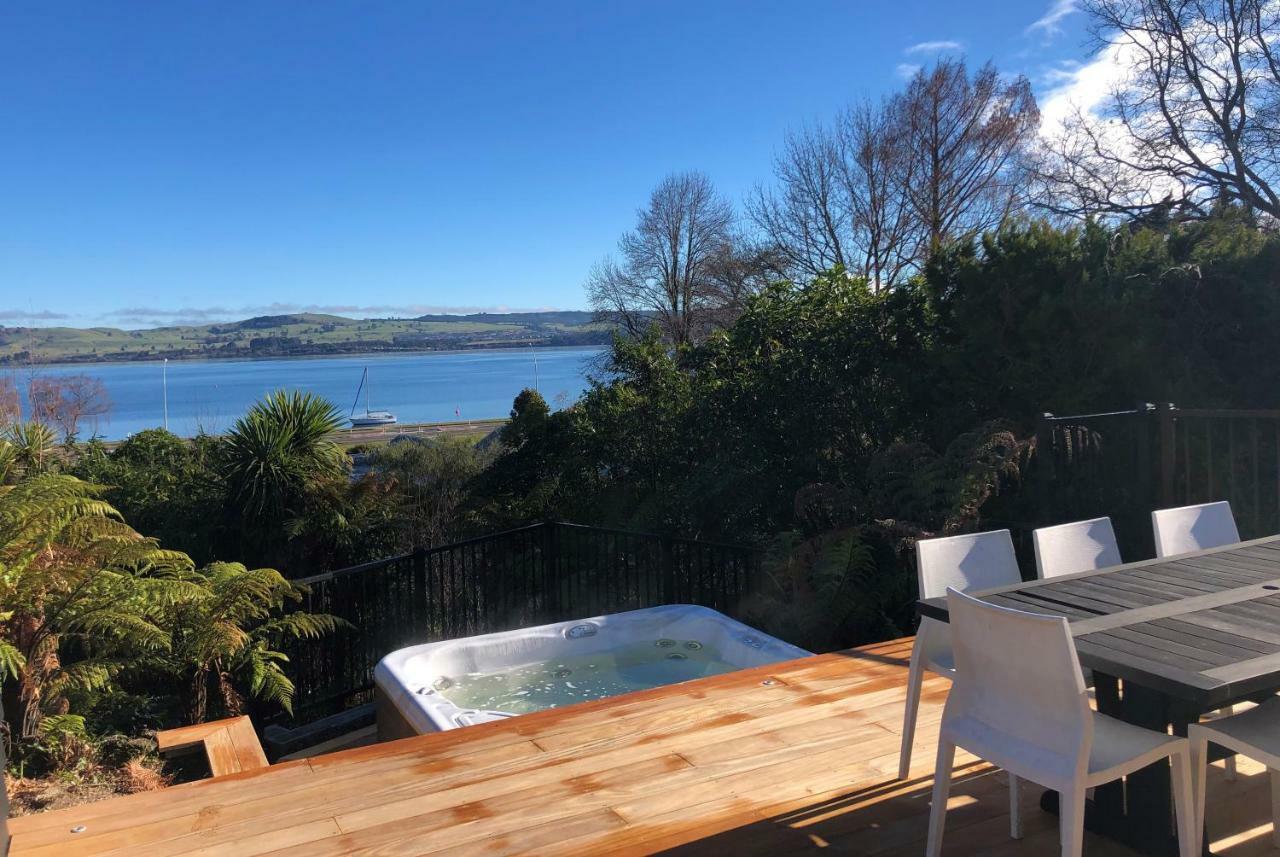 Bayview Lake Taupo Ngoại thất bức ảnh